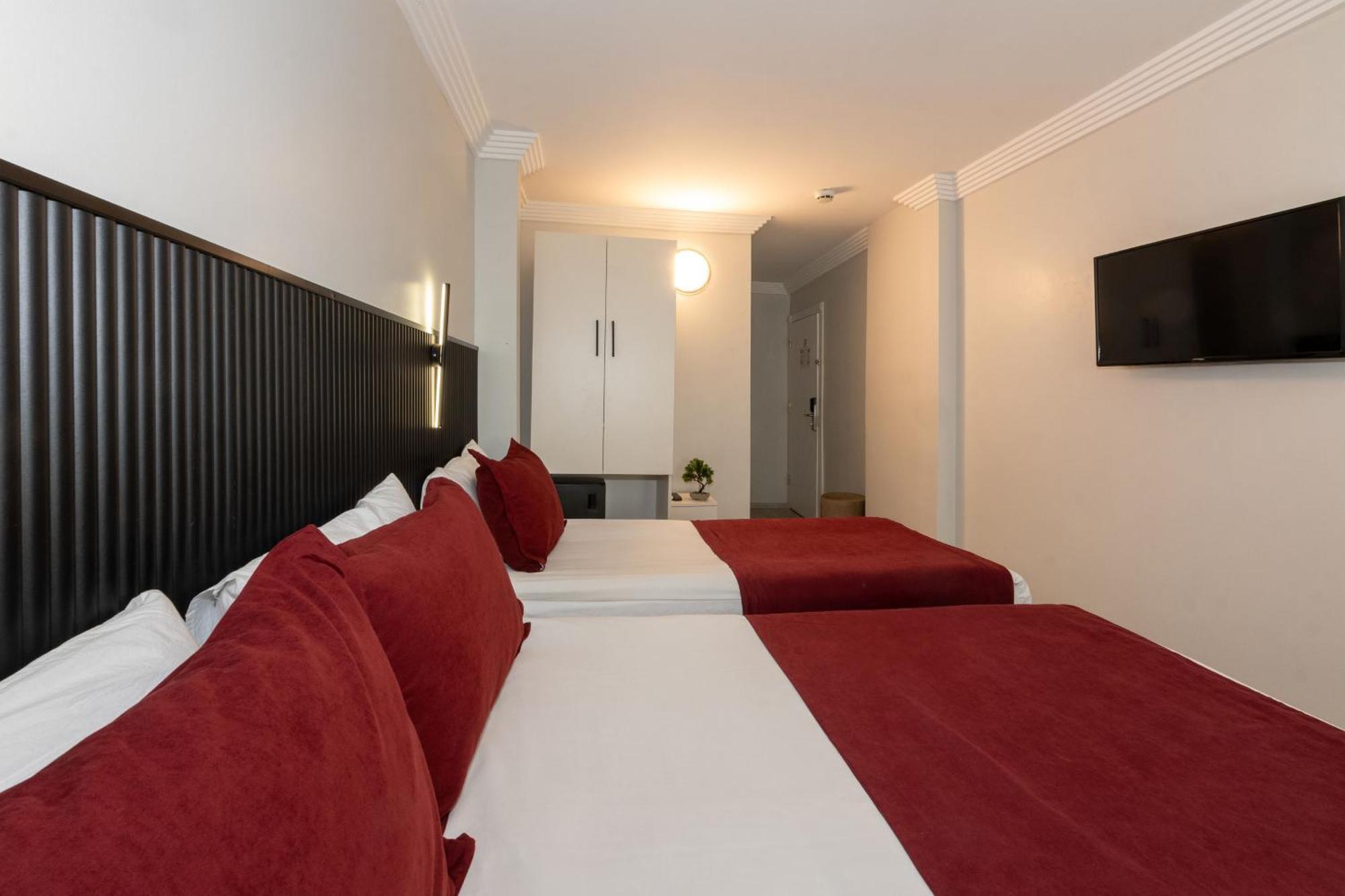 Istanbul Holiday Hotel Exteriör bild